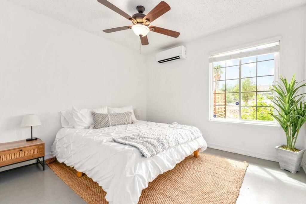 Palm Vista Retreat *Hot Tub/Cowboy Pool/Hammocks* Villa Joshua Tree Bagian luar foto